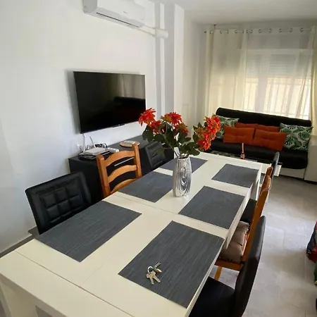 Villa Blue-holiday-home - Los Frutales - Blue Banana